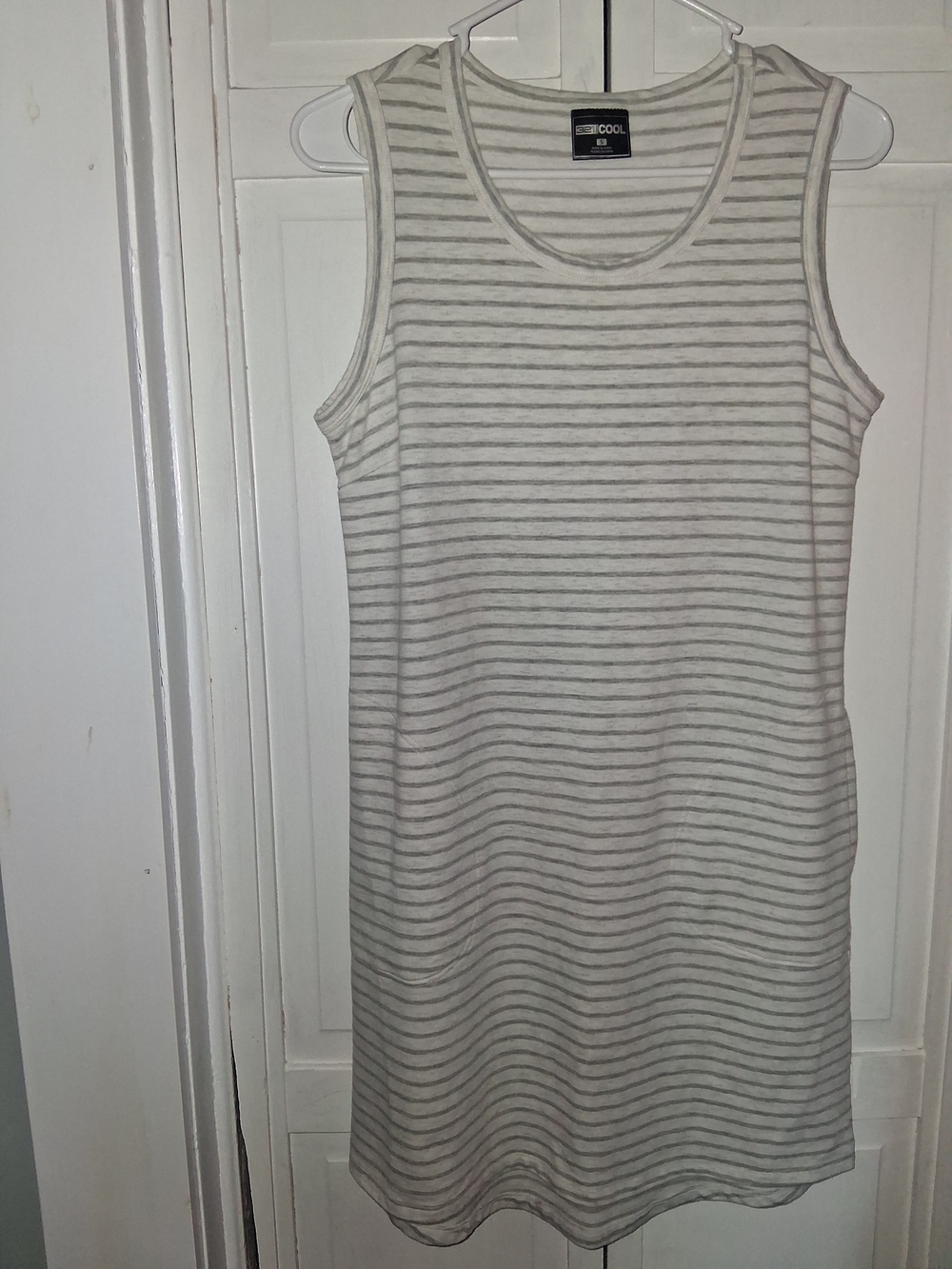 32 Degrees Cool Sleeveless Striped Midi Dress - Gray and White